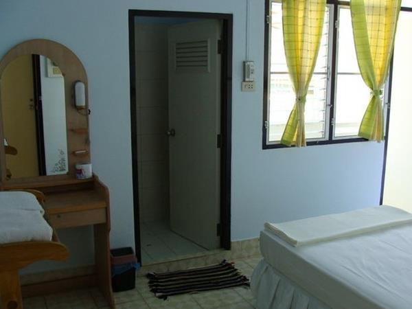 Fame Guesthouse Chumphon Eksteriør bilde